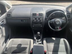 
										Volkswagen Touran full									