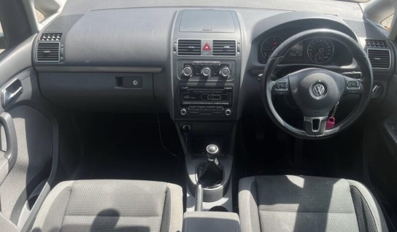 
								Volkswagen Touran full									