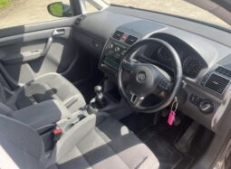
										Volkswagen Touran full									